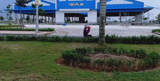 CẦN TIỀN GẤP BÁN LÔ ĐẤT NGAY ĐƯỜNG ĐT 769 , ĐỐI DIỆN CHỢ LỘC AN .LH 0914 297 695