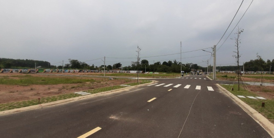 Cần Bán Đất Mặt Tiền Trung Tâm TP. Đồng Xoài, giá 700 triệu.