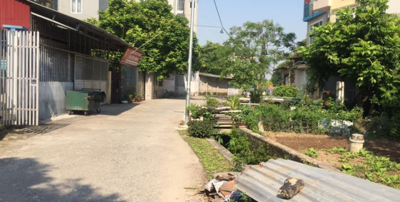 Bán mảnh đất 30,1m2 làng Cam , đi thẳng 50m ra đường Cổ Bi như hình.