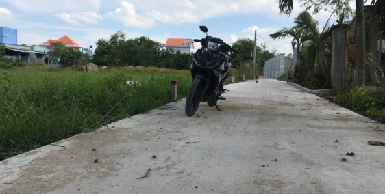 Bán 3 Lô Đất Và 3 Căn Nhà 110 m2 sổ hông riêng, Gần Chợ Bình Chánh, NH htrợ vay