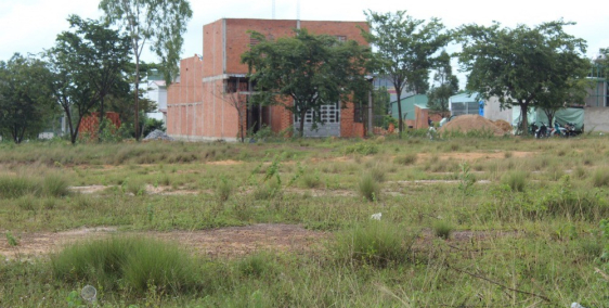 Gia đình cần bán gấp 300m đất thổ cư giá 1ty3 gần KCN