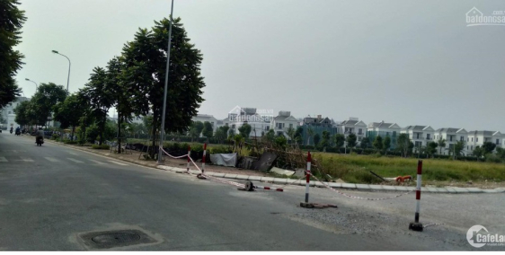 Bán đất 40m2 phố Nguyễn Văn Cừ 4 tỷ đường 6m vỉa hè kinh doanh.