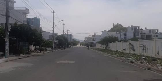 bán đất mặt tiền đường Trần Khát Chân rộng 20m giá chỉ 37 Triệu/m²