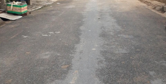 Cần bán gấp lô góc 150m2 trong khu dân cư hiện hữu, giá 699tr, xây dựng tự do