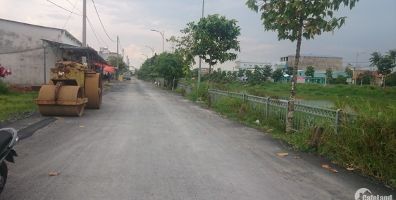 Bán đất mặt tiền kênh Ba Bò, Ngô Chí Quốc, dt 62m2 thổ cư 100%, XDTD, giá 2.4 tỷ