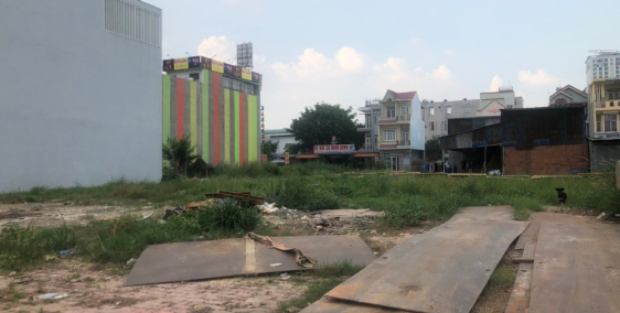 Cần bán đất cần bán tại trung tâm xã phú mỹ tòa nhà 18 tầng đi vô