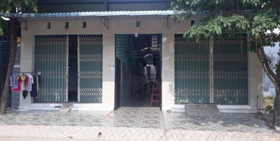 VỢ CHỒNG BÁN GẤP ĐỐI DIỆN CHỢ 400M2(20X20) + NHÀ TRỌ 48 PHÒNG CHỈ 960 TRIỆU