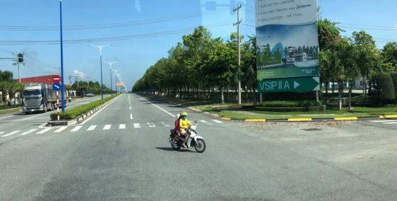 Gia đình đi nước ngoài cần bán gấp đất Bình Chuẩn 80m2gía 850tr  lh 0931137078