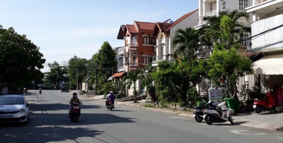 Cho thuê lô đất view Sông mát mẻ MT ds 10 khu bên sông,Dt 11x26 sử dụng hơn 300m