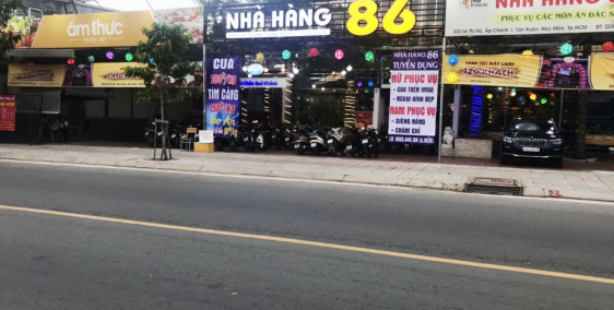 SANG NHƯỢNG NHÀ HÀNG MẶT TIỀN 1600m2 GIÁ HẤP DẪN