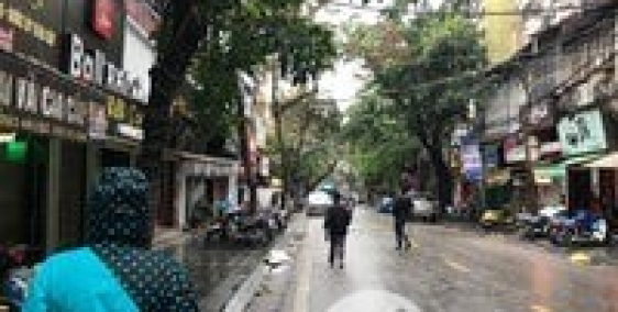 Cho thuê nhà mặt phố Đường Thành, quận Hoàn Kiếm, Hà Nội. Diện tích ~ 95m2,