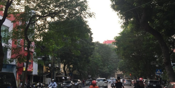 Cho thuê nhà mặt phố Trần Hưng Đạo,Hoàn Kiếm, mặt tiền 4,3m, diện tích 70m2