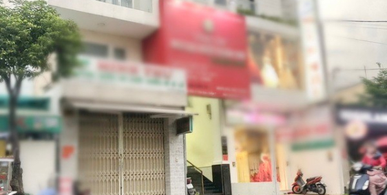 Cho thuê nhà 3 lầu sân thượng mặt tiền Lâm Văn Bền quận 7.