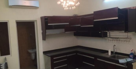 Nhà HXH Ngô Tất Tố P.19 DT: 4.5 x18m (4 LẦU+thang máy). Giá 35 triệu