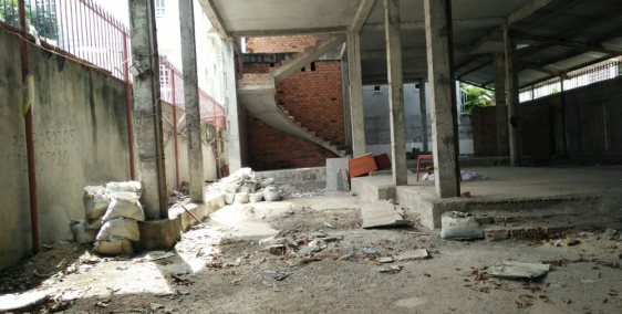 Cho thuê nhà làm kho chứa gổ, vật liệu, sắt thép