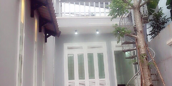 Cho thuê căn nhà nguyên căn đẹp hẻm 105 Lê Lợi, thành phố Vũng Tàu.