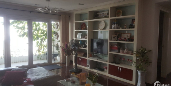 Chủ nhà bán căn hộ 227m2 Chelsea Park (E1 Yên Hòa) giá tốt nhất khu vực 31tr/m2.