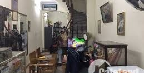 Bán CH Tập thể Lò Đúc giá 580 triệu, DT 30m2, giao luôn