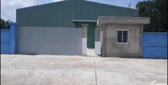 Bán 2.000m2 đất 2 mặt tiền,có xưởng 600m2 và hơn 1.000m2 đất thổ cư.