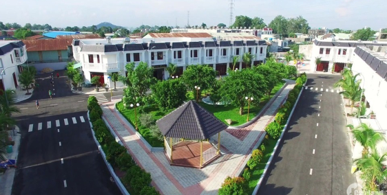 Nhà phố liên kế cách Big C Dĩ An 800m an ninh 24/24