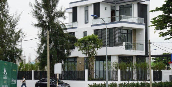 Chỉ với 1 tỷ 2 sở hữu ngay căn nhà phố 100m2 ngay trung tâm Quận 9