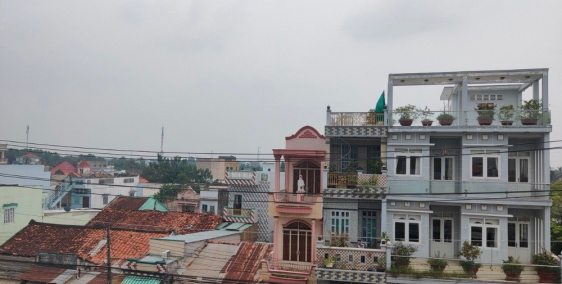 Bán gấp nhà ngay Trung tâm đô thị Rạch Kiến, 1 trệt 2 lầu, sân thượng. Giá 3.2 t