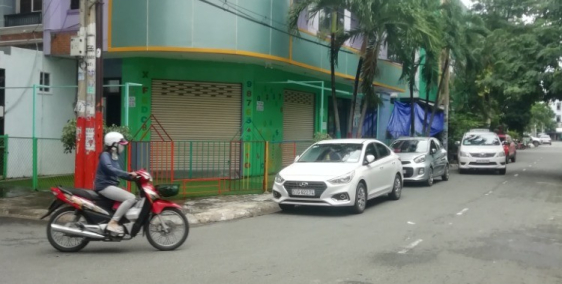 nhà bán 2 mặt tiền đường nhựa lộ giới 14m+14m đối diện công viên