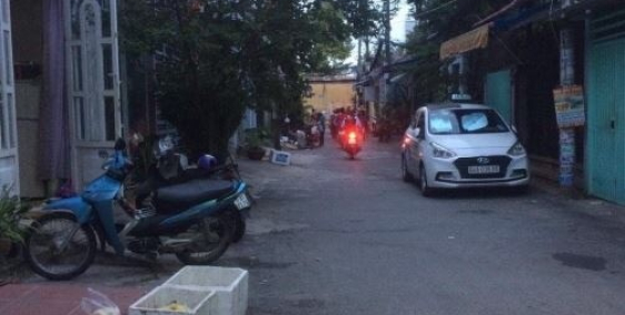 Bán gấp nhà hẻm xe hơi, DT: 5 x 16m, căn góc 2 MT Trần Quốc Tuấn P. 1, 3.8 tỷ,