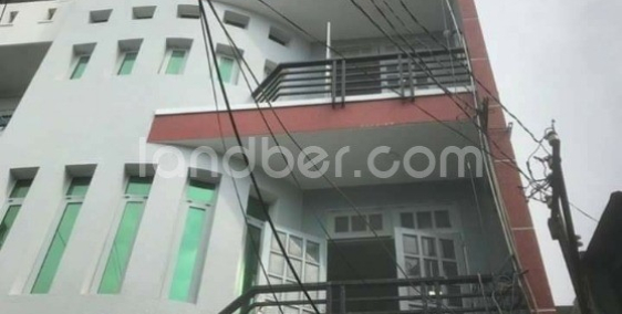 Chính chủ cần bán gấp nhà mặt phố quận Tân Bình.