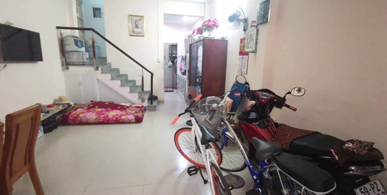 Bán nhà 2 tầng, ngang 4m, đường Phạm Văn Hai, Quận Tân Bình. 38m2. Giá 5,3 tỷ.
