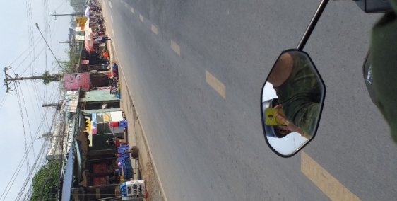 Nhà và Đất 1 Trệt 3 Lầu _ mặt tiền chợ thị trấn Tân Uyên