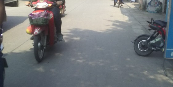 Bán Nhanh 120m đất Lạc Đạo 3 mặt tiền, ô tô vào tận bếp: lh 0915435471