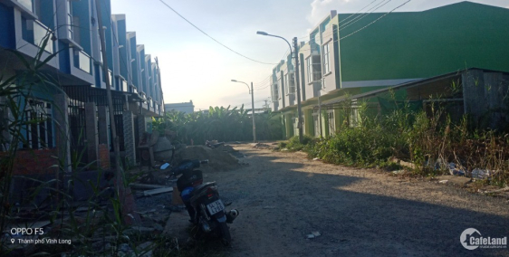 - NHÀ MỚI XÂY 1 TRỆT 1 LẦU TRUNG TÂM TP VĨNH LONG P4 2ty549tr