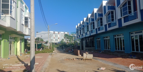 BÁN NHÀ 1 TRỆT 1 LẦU TRUNG TÂM tp Vĩnh Long - GIÁ 2ty550 tr