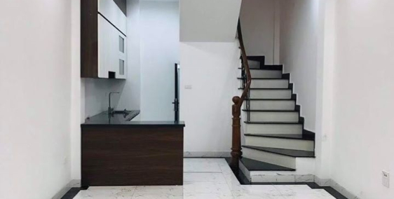 Cần bán nhà xây mới tại ngõ 75 phố Vĩnh Phúc, quận Ba Đình