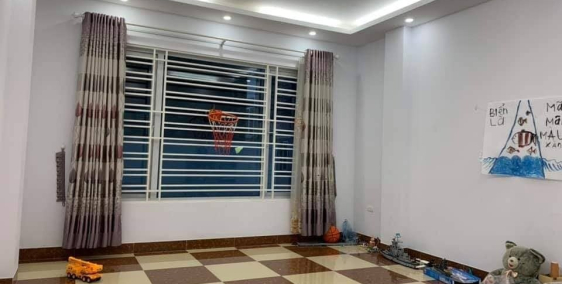 Bán gấp nhà ngõ 575 Kim Mã ! Giảm giá mạnh để chào hàng từ 5.2 xuống chỉ 4.9 !