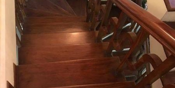 Cần bán nhà tuyệt đẹp Phố XUÂN THỦY 34m X5 tầng MT 4,3m ô tô đỗ cạnh nhà.