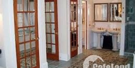 Bán nhà Xuân Thủy, Q. Cầu Gíây, Hà Nội. DT 51 m2, 4 tầng, MT 4m. Giá 5,2 tỷ.