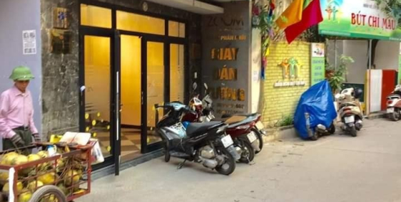 Hot! Phố Vip Nguyên Hồng, DT 50m2 x 5 tầng, " SIÊU KINH DOANH, Ô TÔ TRÁNH" NHỈNH