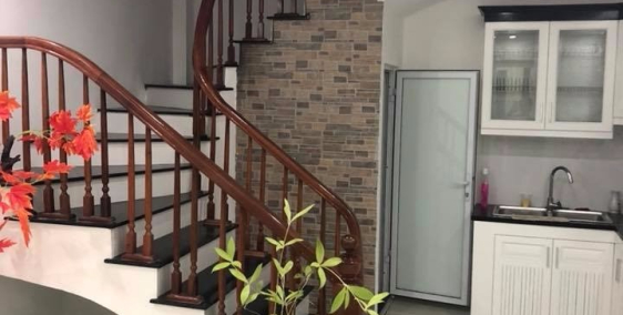 Nhà mới đẹp Chùa bộc, DT 31m2, hai mặt thoáng, gần phố, ngõ rộng thông tứ tung,