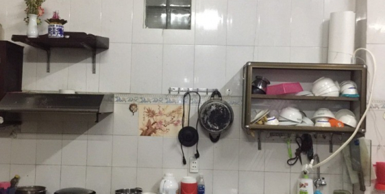 Gía tụt quần nhà 3 tầng cực rẻ TP Huế - Đặng Huy Trứ