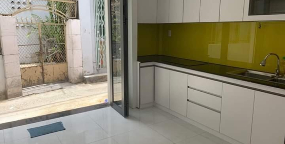 71m ngang 4.2m Nhà đường Phạm Văn Hai - Tân Bình  giá 3 tỷ 1 . Sổ Hồng riêng