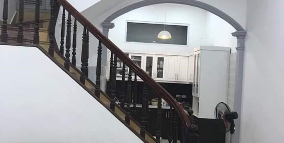 Bán nhà ngõ 66 Võng Thị 56m 4T mt 4.5m 4.15 tỷ ở ngay.