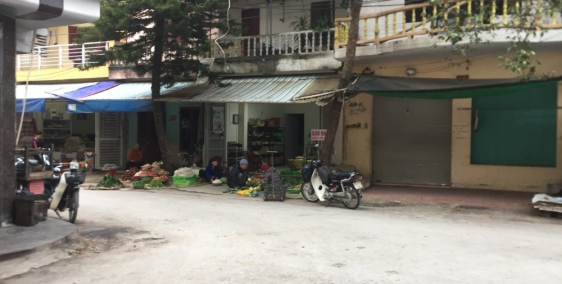 Bán nhà chính chủ, Bên cạnh chợ Tây Thành, thuận lợi cho việc kinh doanh.