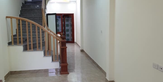 Bán nhà sát trung tâm hành chính thanh trì, 30m ra ô tô,