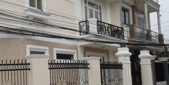 BÀ CÔ CẦN BÁN NHÀ SANG MỸ ĐỊNH CƯ