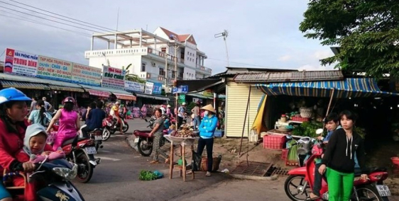 Cần vốn làm ăn bán gấp 300m2 đất. Giá 690tr/nền. Thổ cư toàn bộ. LH: 0794 277 19