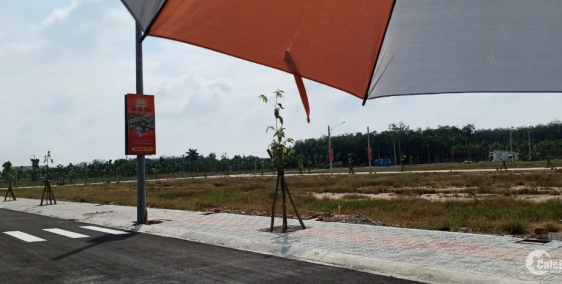 Vợ chồng ly hôn nên bán gắp lô đất