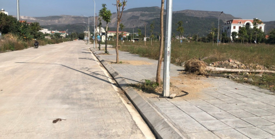 Bán ô đất khu nhà ở Đông Hà Cẩm Đông DT 100m2 - LH: 0349.106.477