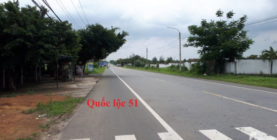 Bán gấp lô đất 200m2 đối diện KCN Đất Đỏ, phù hợp xây trọ. Liên hệ: 0905.167.658